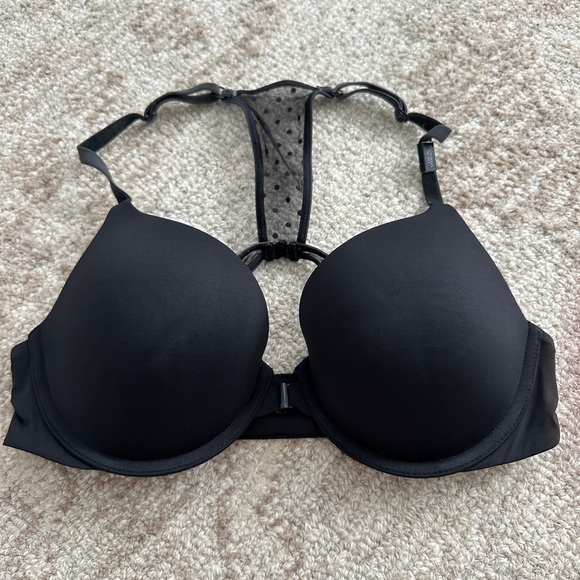 Victoria’s Secret padded push-up bra with lace detail. 34C. New with tags - Picture 1 of 6